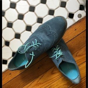 Cute kicks!! Shoes by Cole Hahn